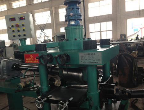 China Manufacturer Of Two-Roll Straightening Machine